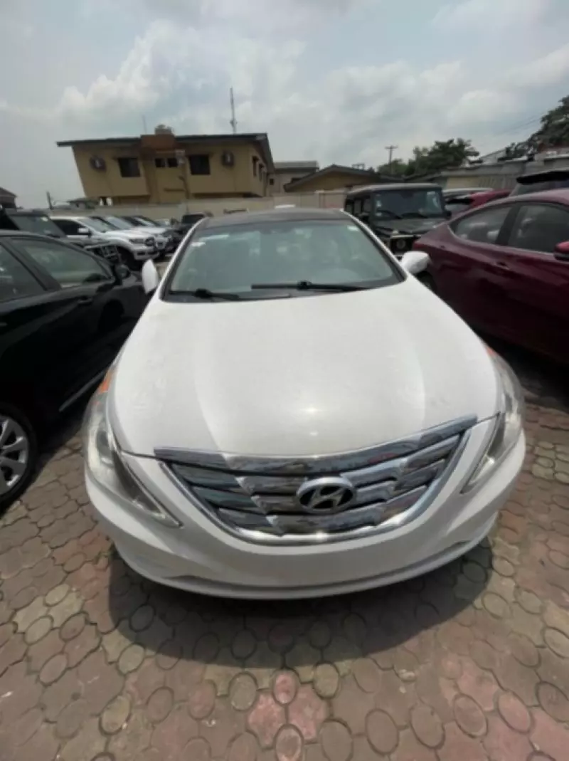 Hyundai Sonata   - 2014