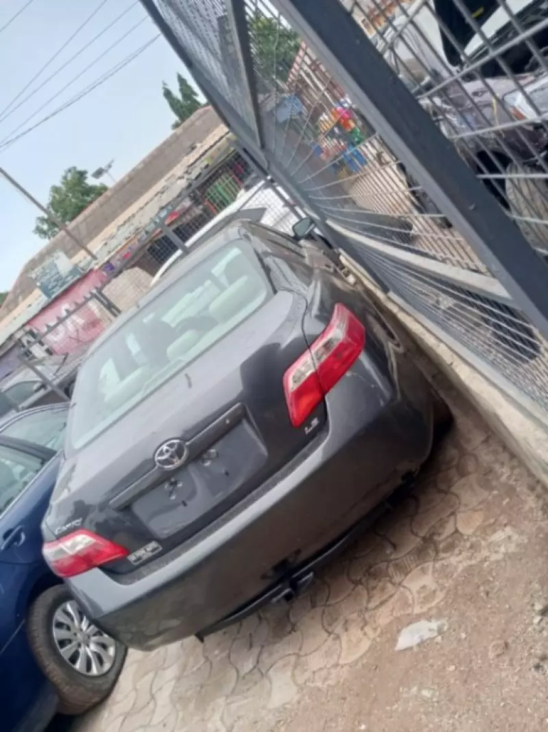 Toyota Camry   - 2008