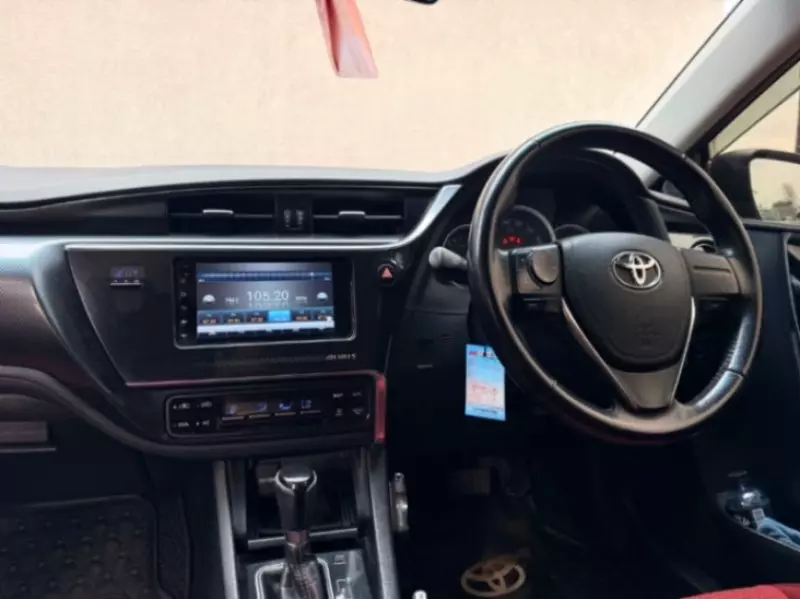 TOYOTA Auris   - 2014