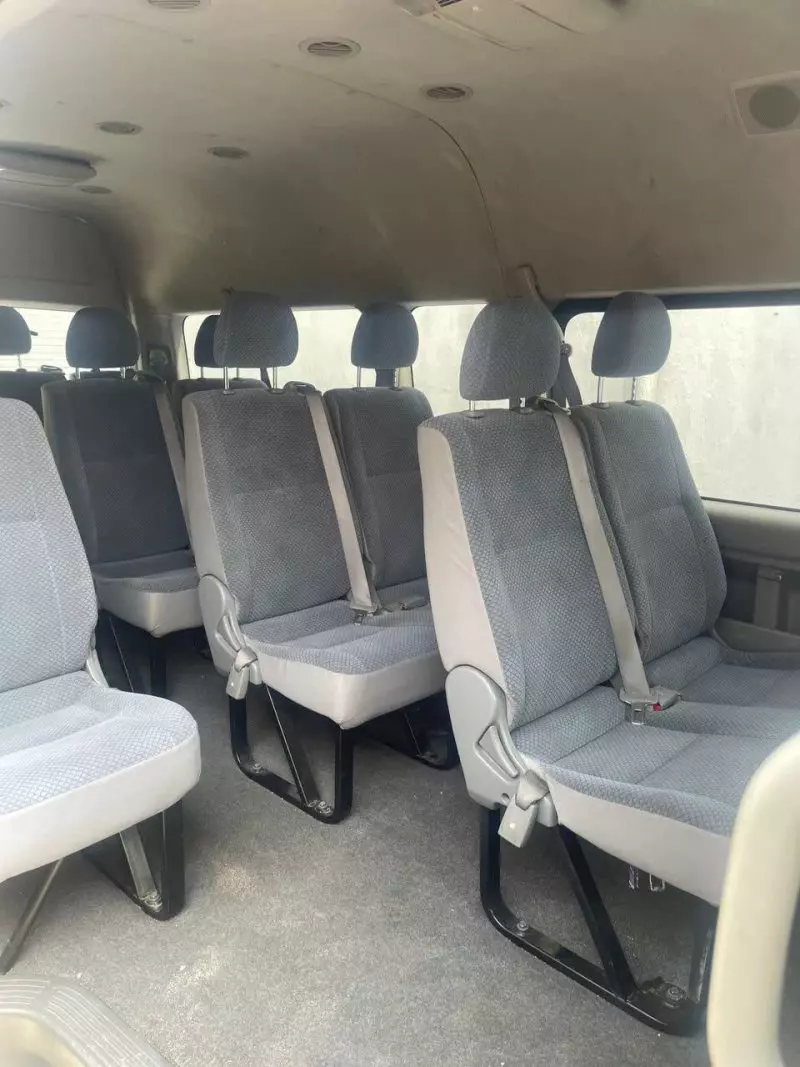 Toyota Hiace   - 2015
