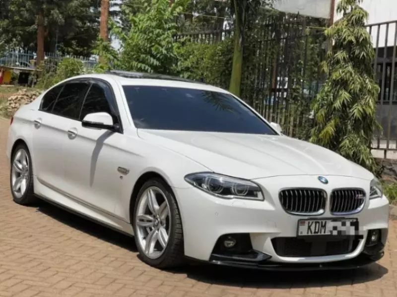 BMW 528i   - 2016