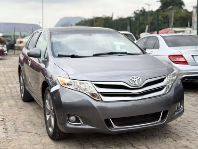 TOYOTA Venza   - 2010