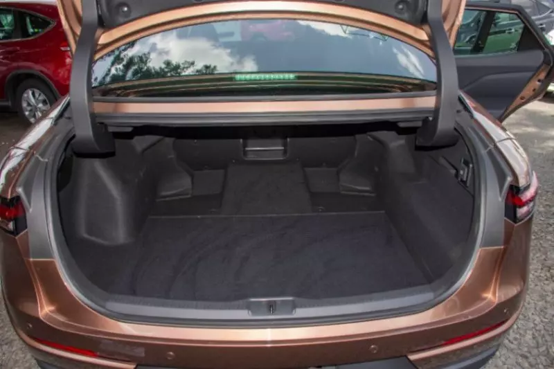 Toyota Crown    - 2022