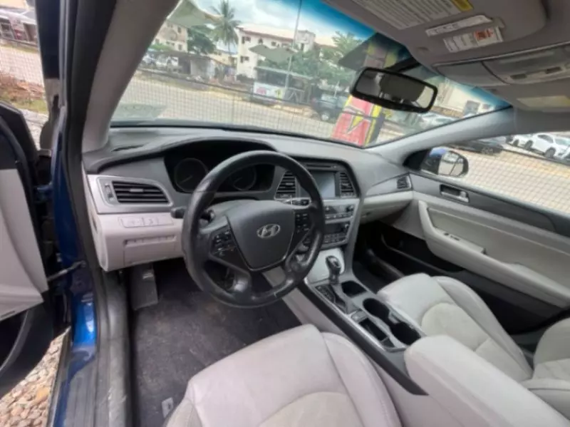 Hyundai Sonata   - 2016