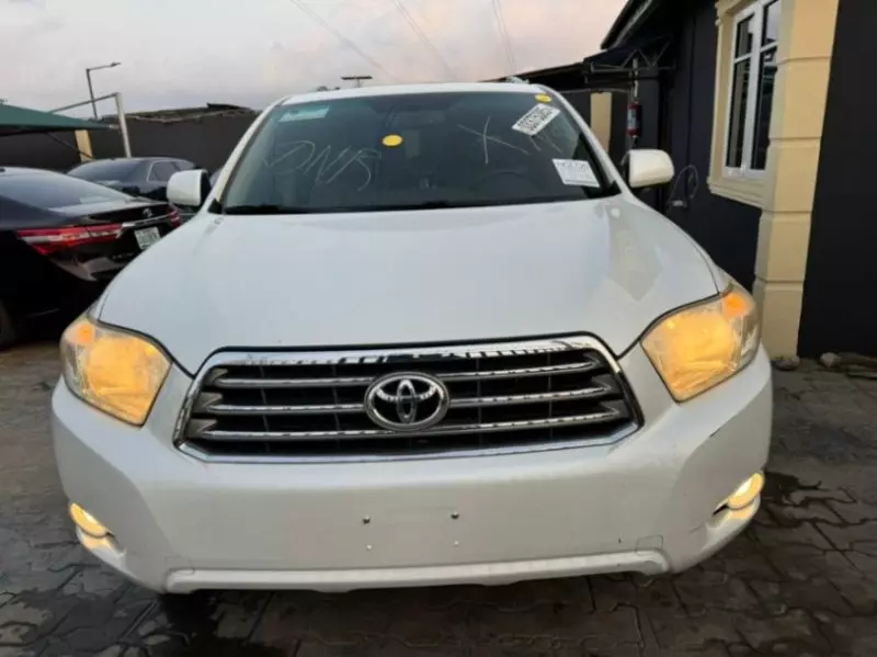 Toyota Highlander   - 2009