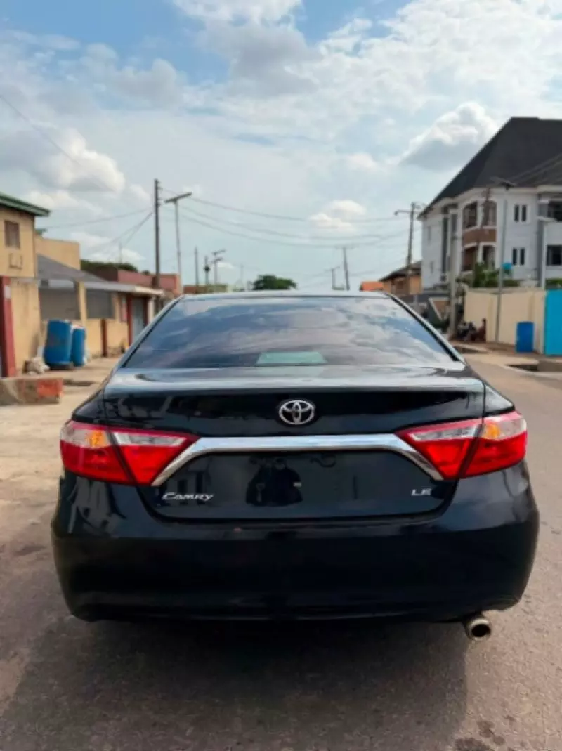 Toyota Camry   - 2016