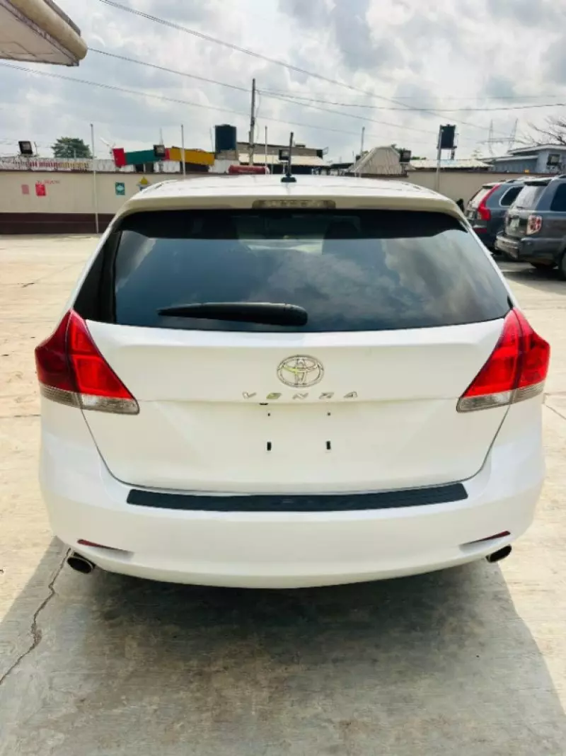 Toyota Venza   - 2010