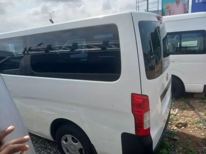 Toyota Hiace   - 2012