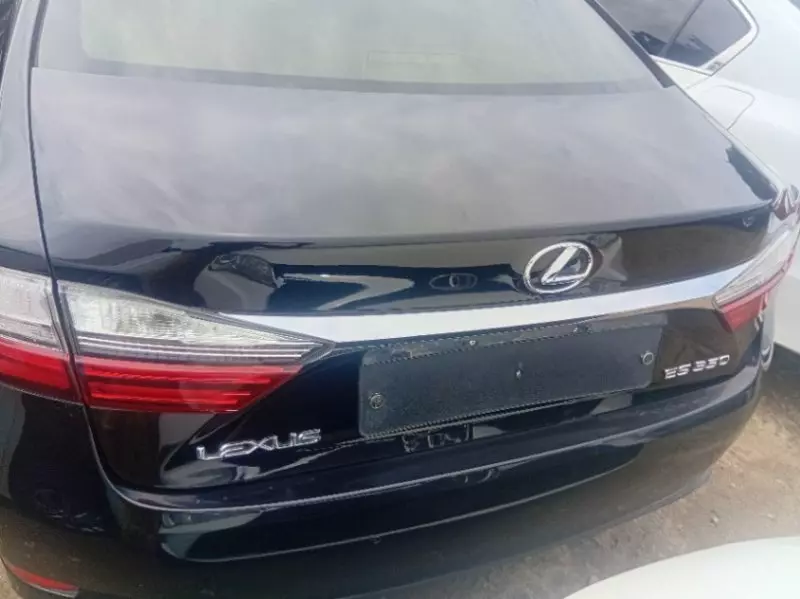 Lexus ES   - 2016