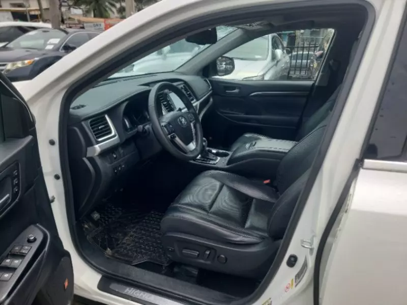 TOYOTA Highlander - 2016
