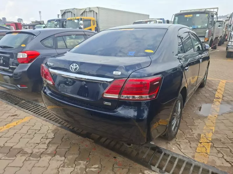 TOYOTA Premio    - 2017