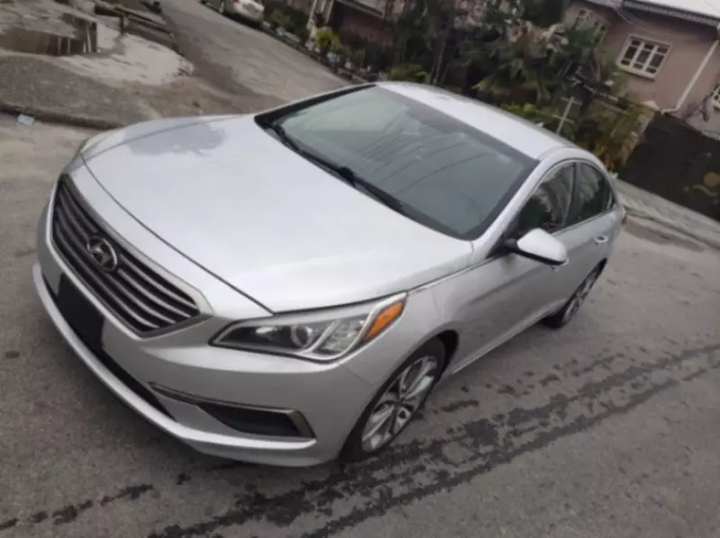 Hyundai Sonata   - 2016
