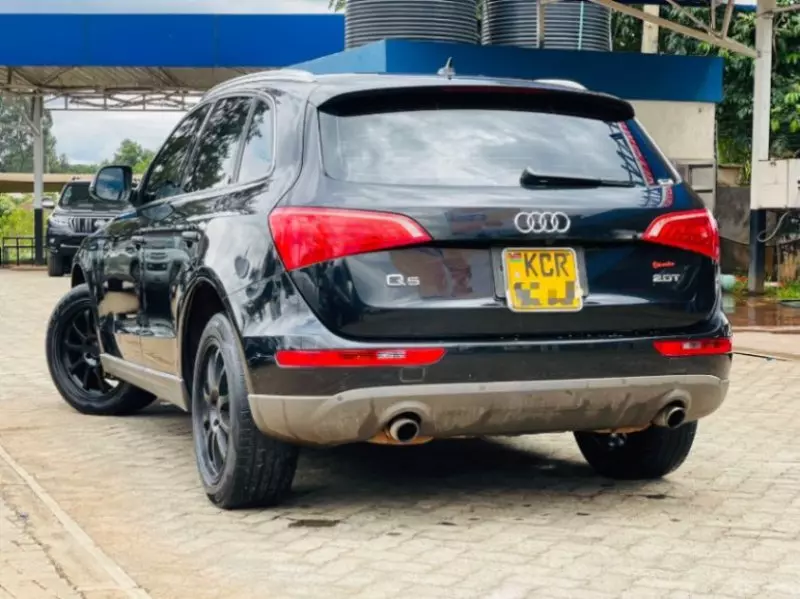 Audi Q5   - 2011