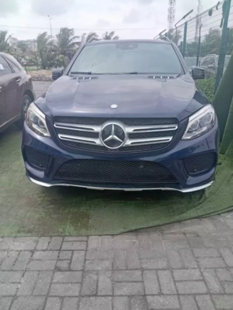Mercedes-Benz GLE 400   - 2016
