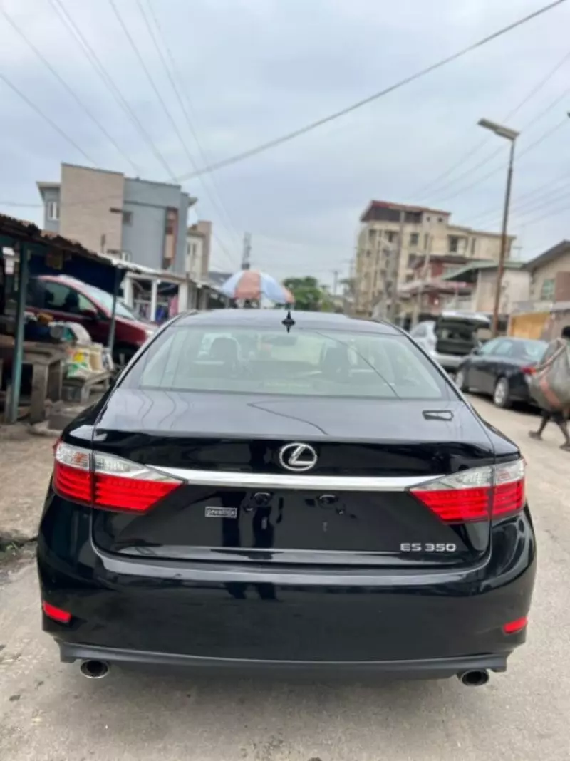 Lexus ES - 2014