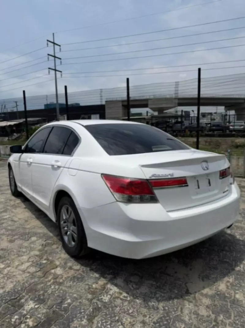 Honda Accord   - 2012