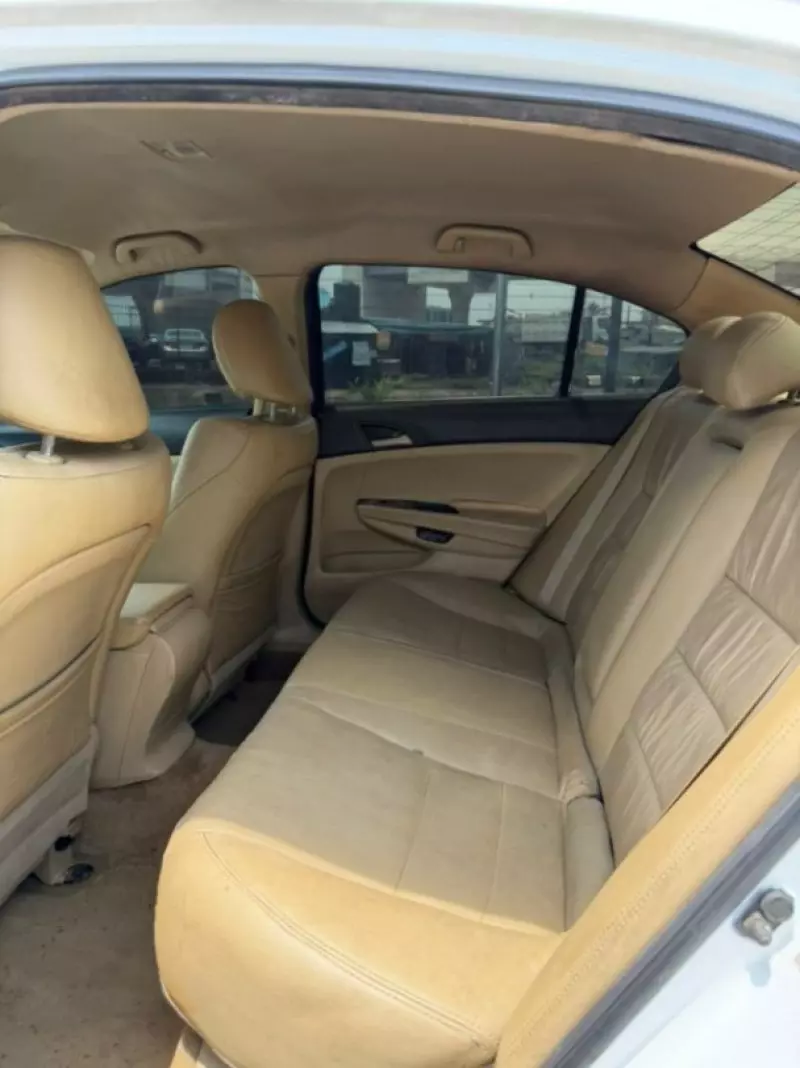 Honda Accord   - 2012