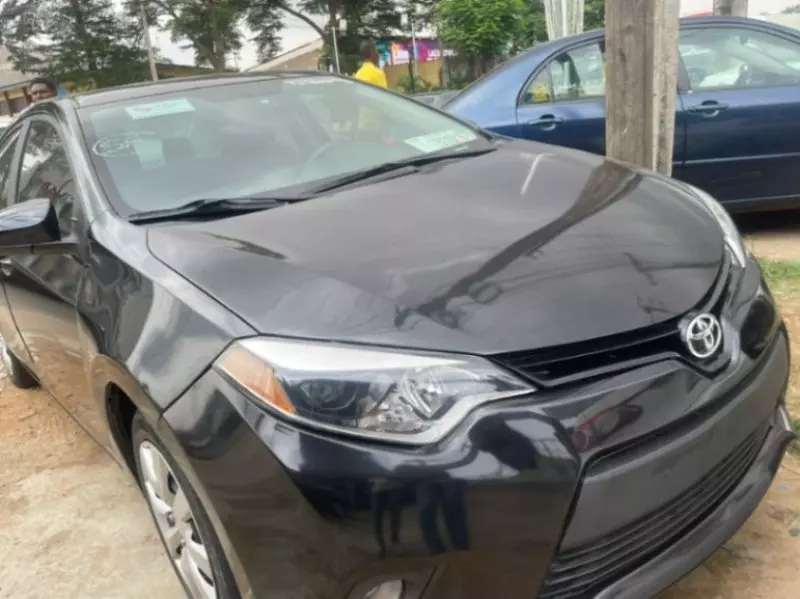 Toyota Corolla   - 2013
