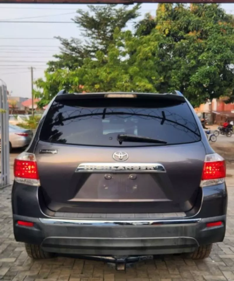 TOYOTA Highlander   - 2012