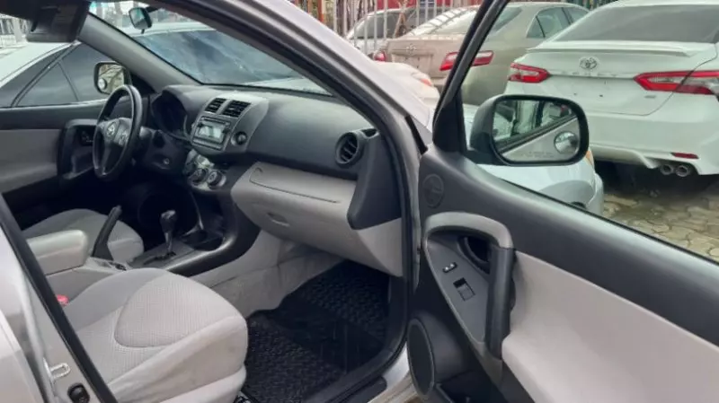 TOYOTA RAV 4   - 2012