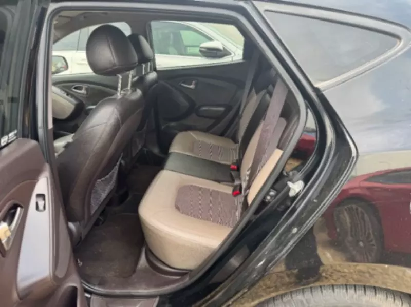 Hyundai Tucson   - 2011