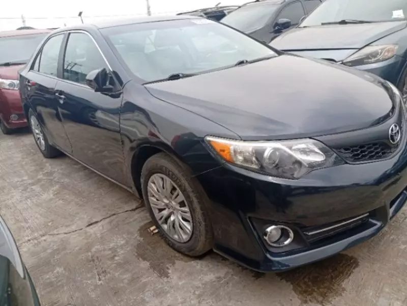 Toyota Camry   - 2012