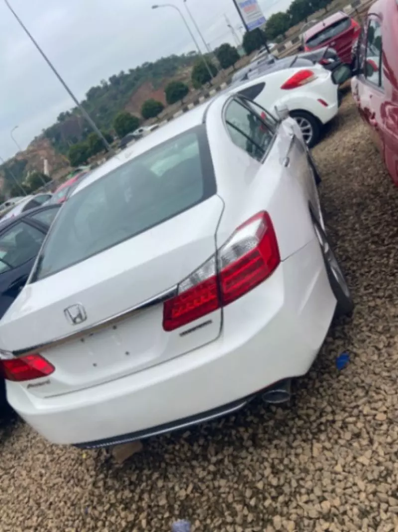 Honda Accord - 2015