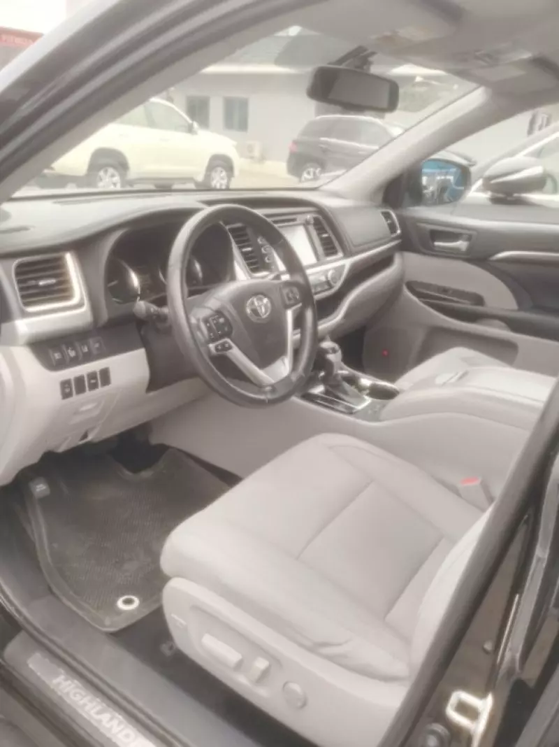 TOYOTA Highlander - 2014
