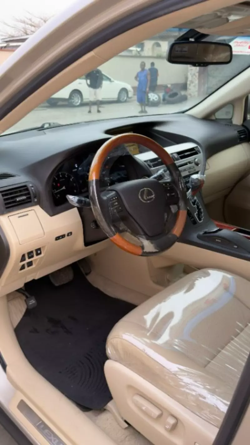Lexus RX   - 2011
