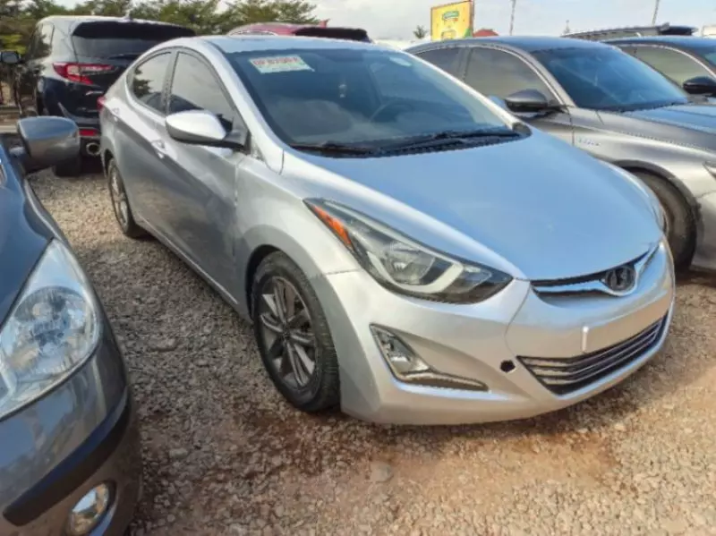 Hyundai Elantra   - 2016