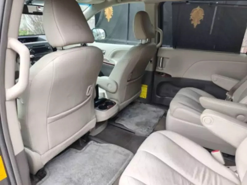 Toyota Sienna   - 2012
