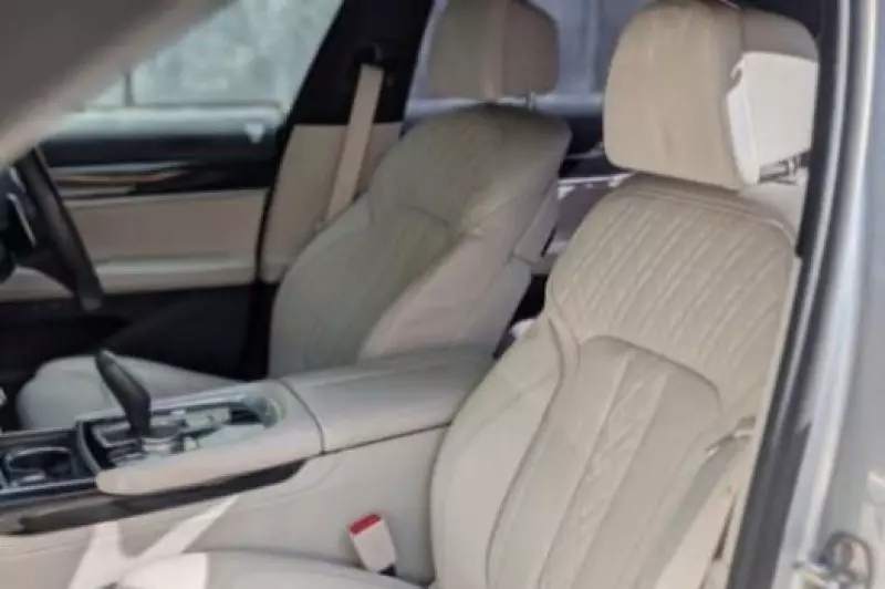 BMW 740   - 2019