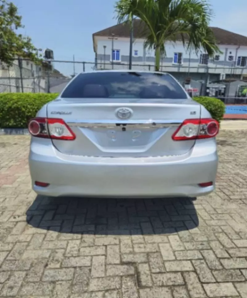 TOYOTA Corolla   - 2011