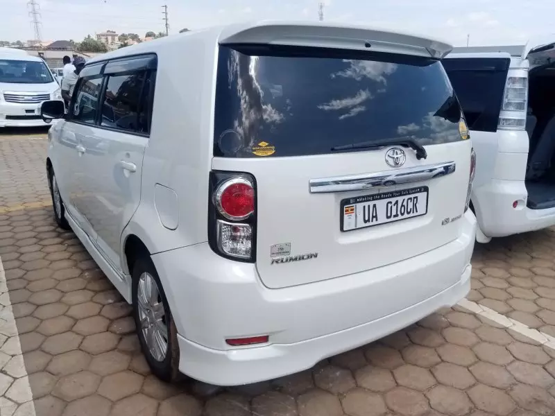 Toyota Rumion   - 2010