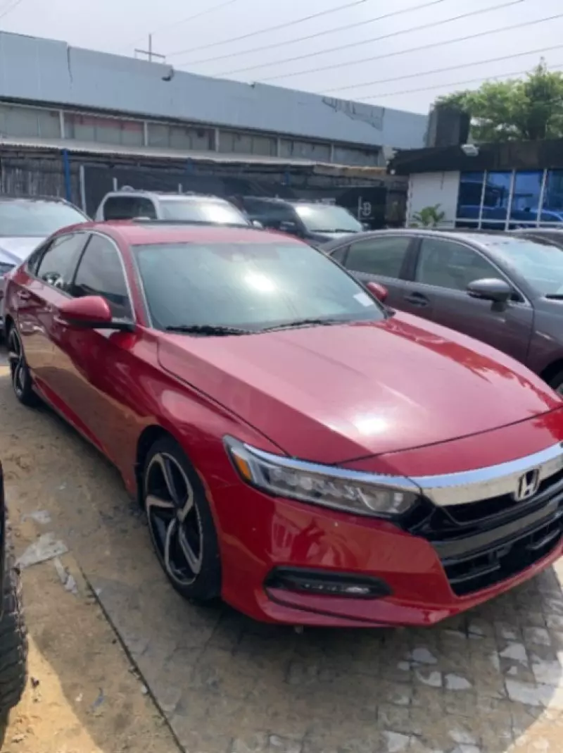 Honda Accord   - 2019