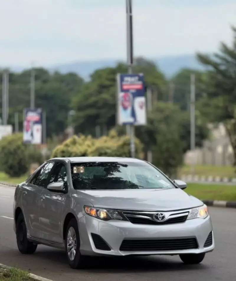 Toyota Camry - 2012