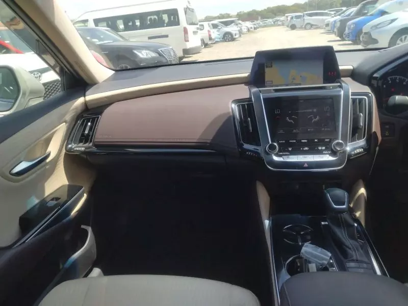 TOYOTA Crown    - 2014