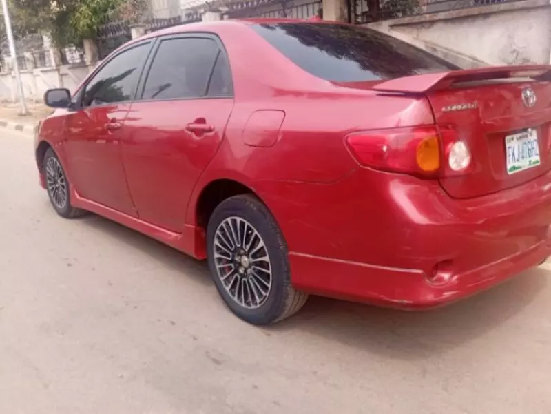 Toyota Corolla   - 2010