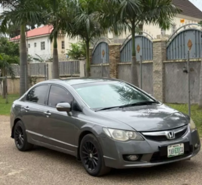 Honda Civic   - 2009