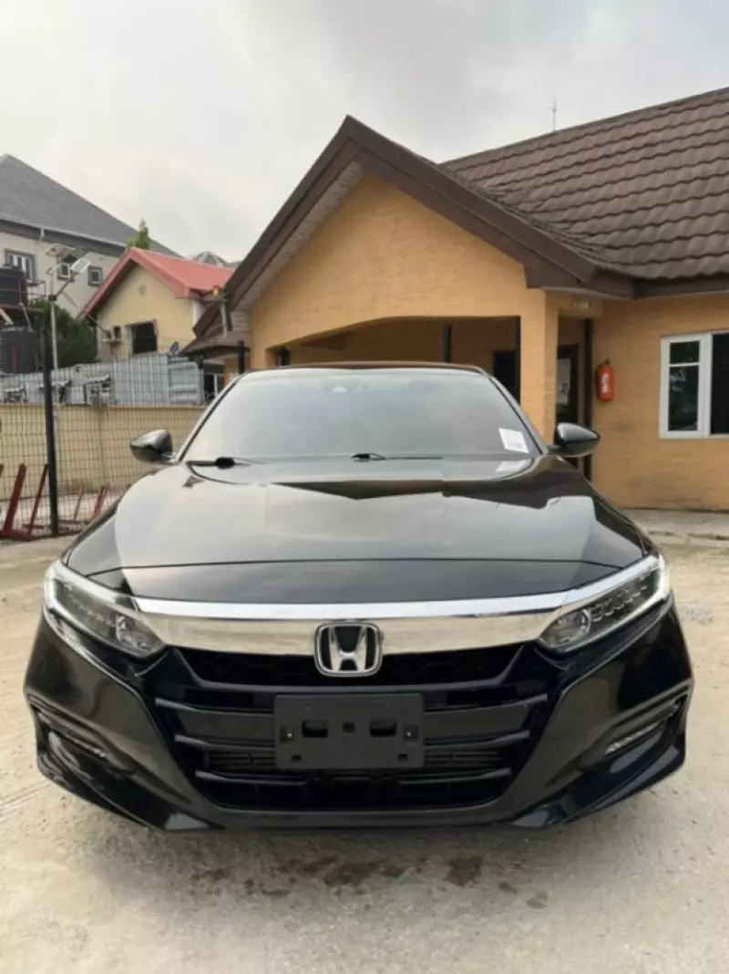 Honda Accord   - 2018