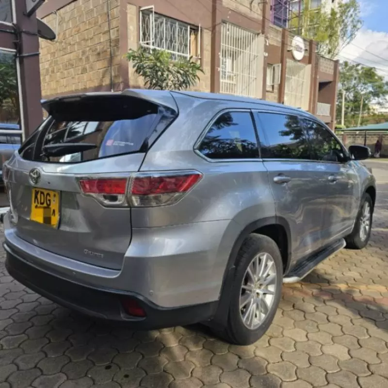 Toyota kluger   - 2015