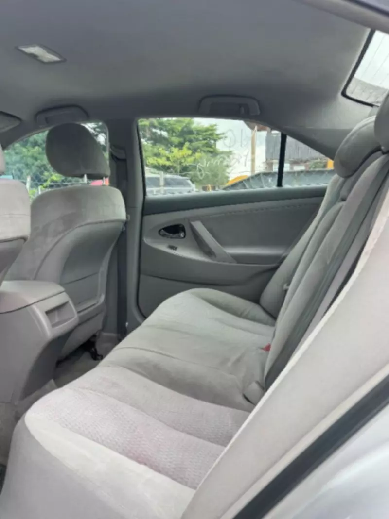 TOYOTA Camry   - 2010