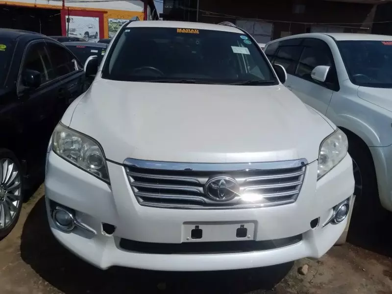 Toyota Vanguard    - 2012