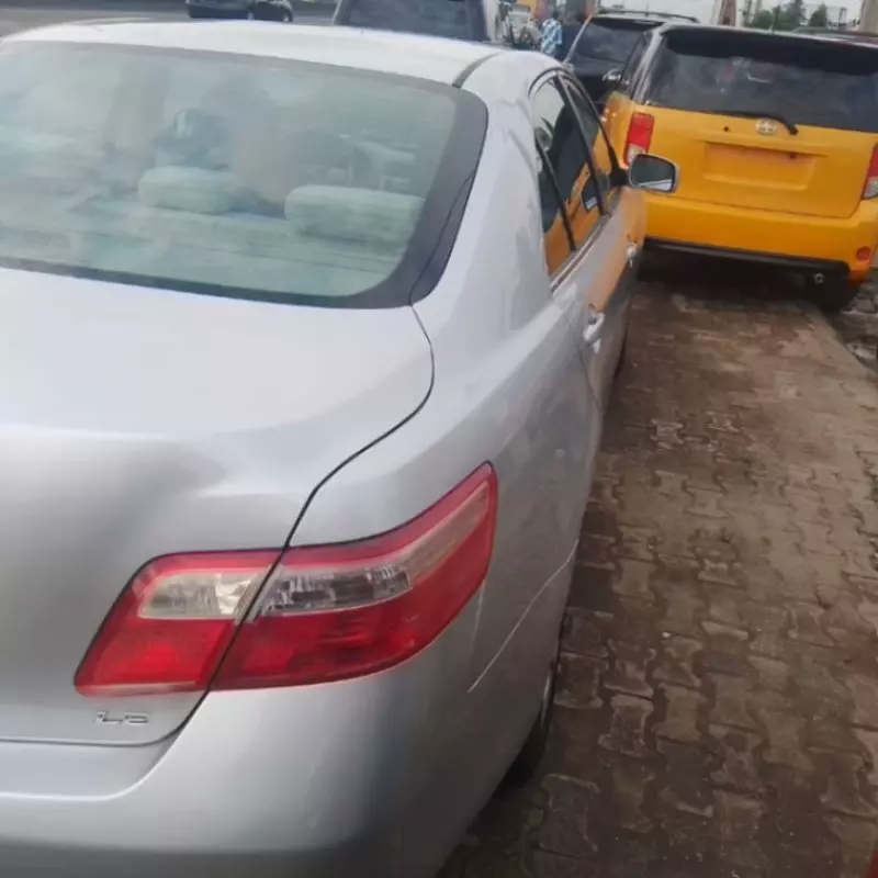 TOYOTA Camry   - 2009