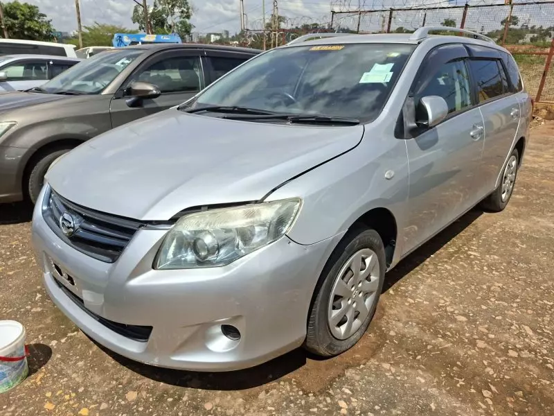 Toyota Fielder    - 2012