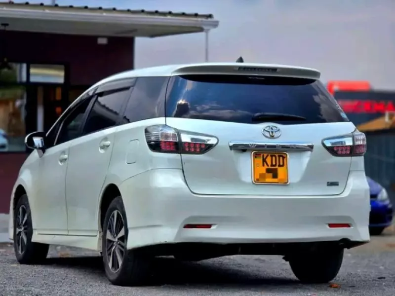 Toyota Wish   - 2014