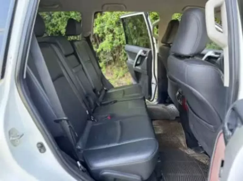 TOYOTA Landcruiser Prado - 2015