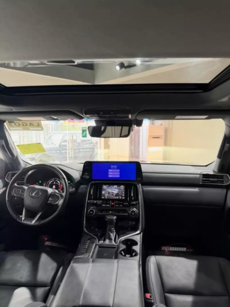 Lexus LX   - 2024