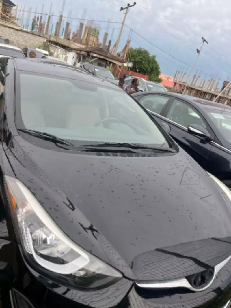 Hyundai Elantra   - 2016