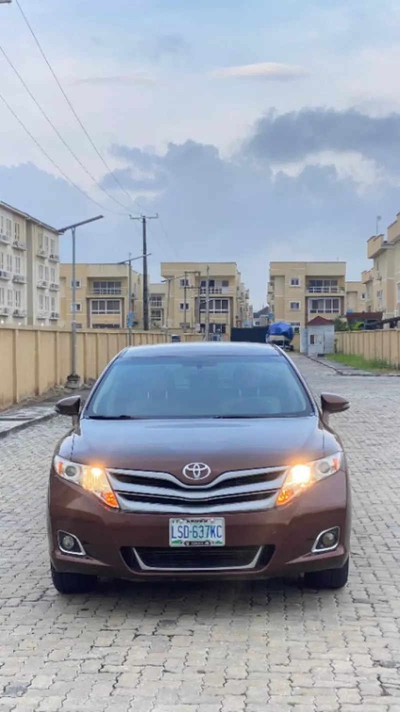 Toyota Venza   - 2013